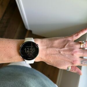 Garmin Forerunner 45S : White (LIKE NEW)